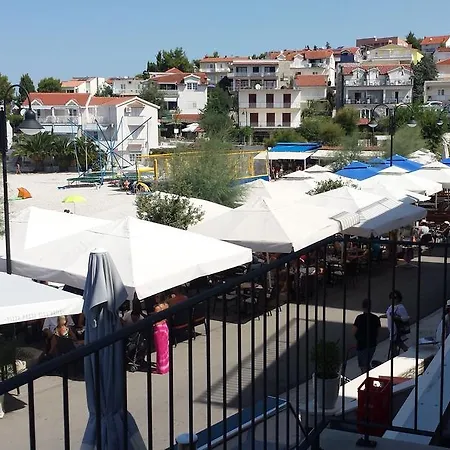 Apartment Primosten Adiomare Exterior photo